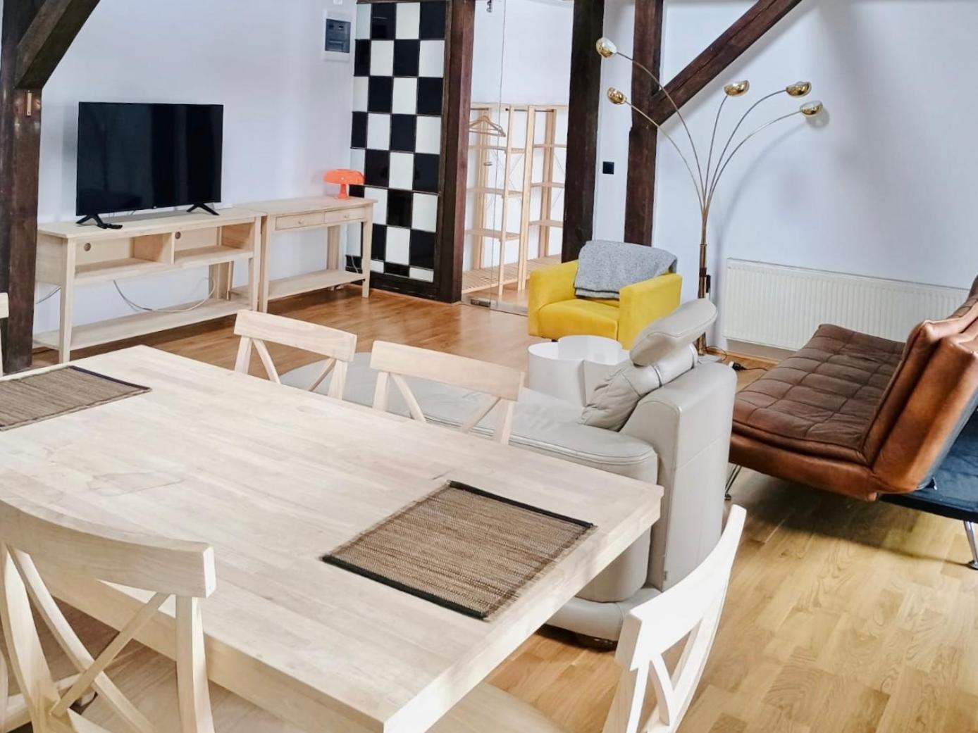 Apartamenty Stara Winiarnia Wałcz Exteriör bild
